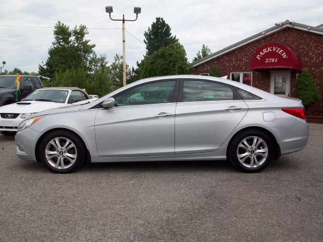 2011 Hyundai Sonata Crew Cabz71