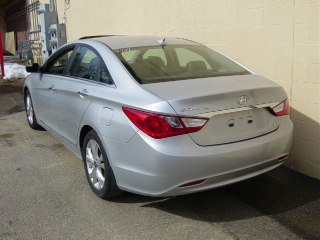 2011 Hyundai Sonata Crew Cabz71