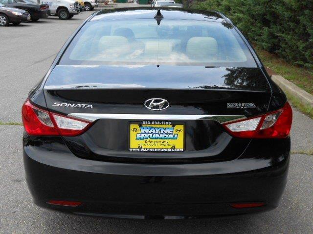 2011 Hyundai Sonata FWD 4dr Sport