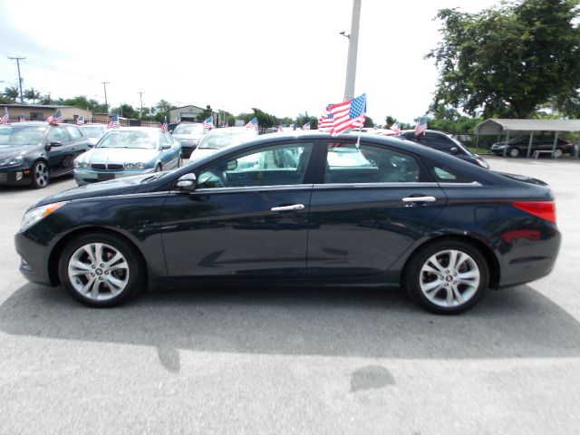 2011 Hyundai Sonata Crew Cabz71