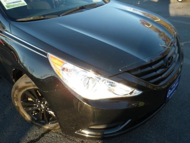 2011 Hyundai Sonata GLX 4motion Sedan 4D
