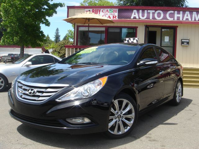 2012 Hyundai Sonata 2500 Xtnded Cargo Van W. Bins