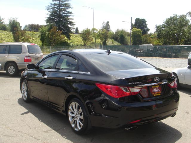 2012 Hyundai Sonata 2500 Xtnded Cargo Van W. Bins