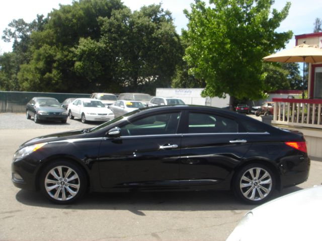 2012 Hyundai Sonata 2500 Xtnded Cargo Van W. Bins