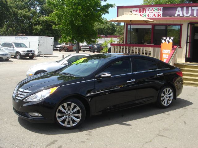 2012 Hyundai Sonata 2500 Xtnded Cargo Van W. Bins