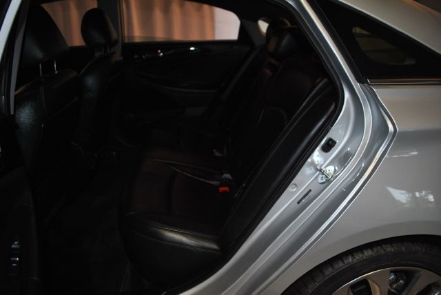 2012 Hyundai Sonata Crew Cabz71