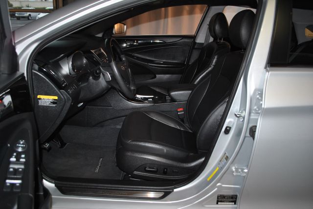 2012 Hyundai Sonata Crew Cabz71