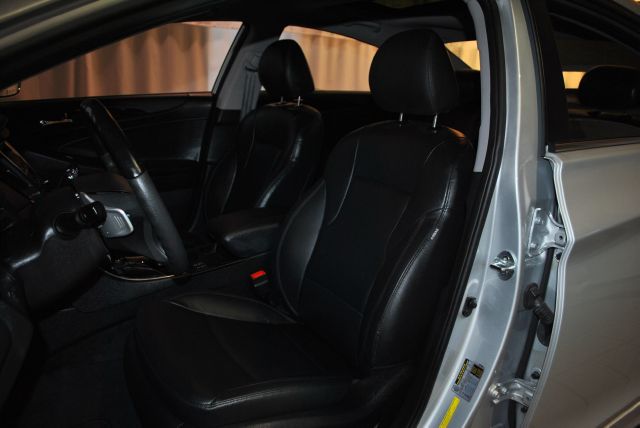 2012 Hyundai Sonata Crew Cabz71