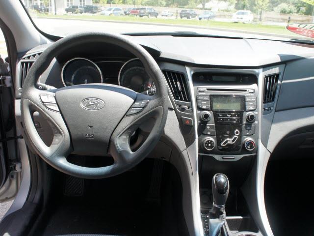 2012 Hyundai Sonata FWD 4dr Sport
