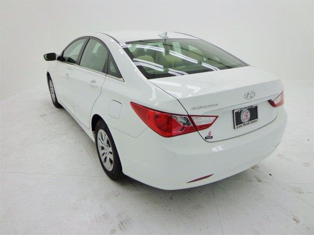 2012 Hyundai Sonata 4dr Sdn SE