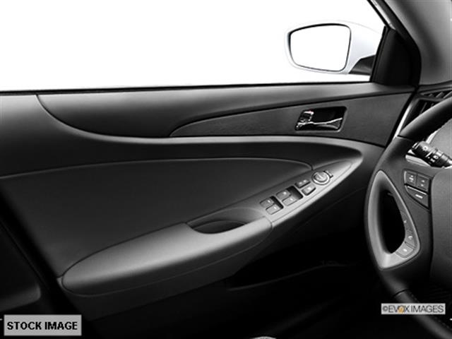 2013 Hyundai Sonata Cabriolet 6-spd Manual