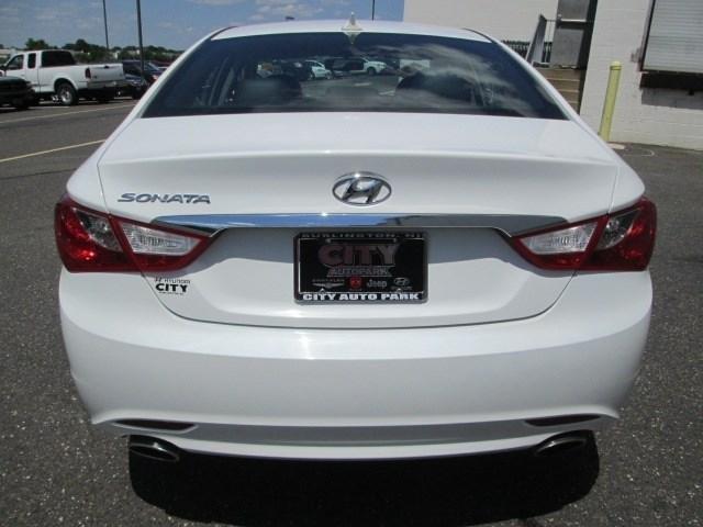 2013 Hyundai Sonata 4dr Sdn SE