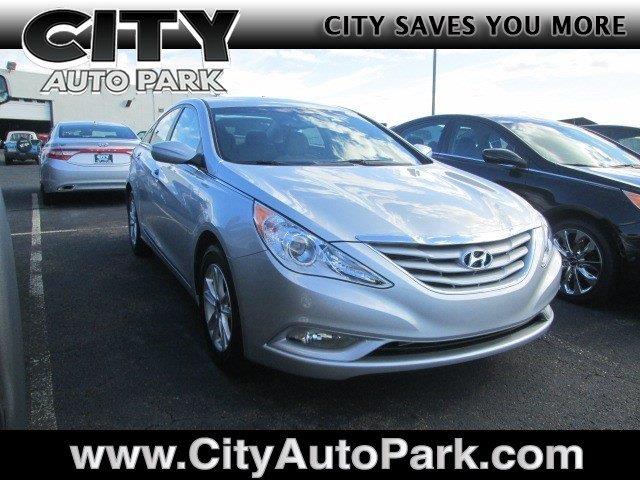 2013 Hyundai Sonata 4dr Sdn SE