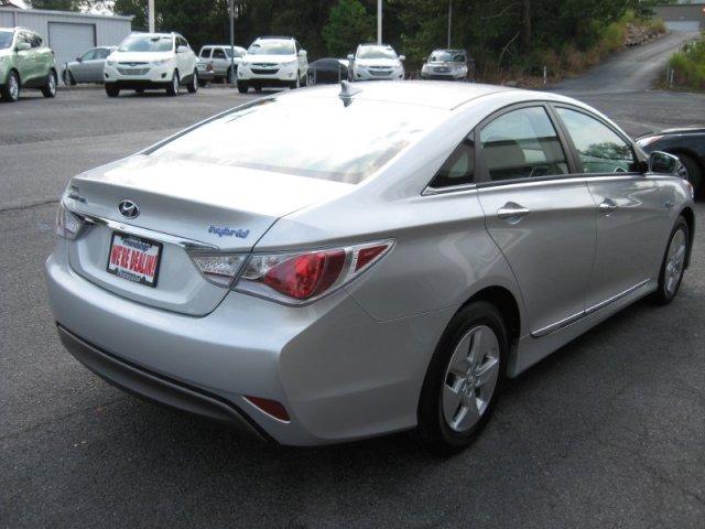 2011 Hyundai Sonata Hybrid ESi