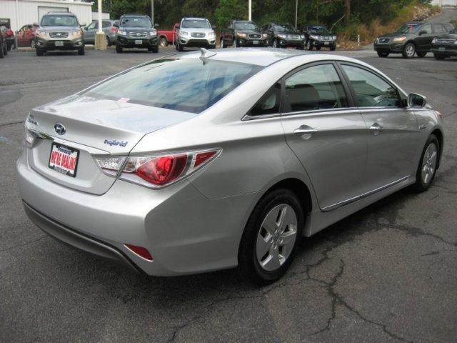 2011 Hyundai Sonata Hybrid ESi