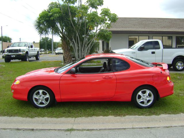 2000 Hyundai Tiburon GT Premium