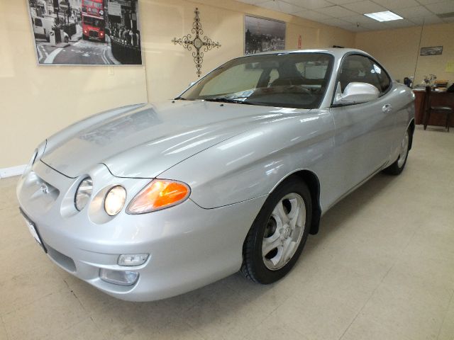 2001 Hyundai Tiburon GT Premium