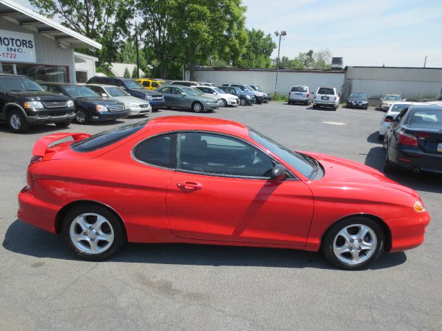 2001 Hyundai Tiburon GT Premium