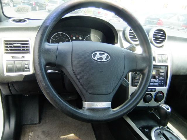 2003 Hyundai Tiburon Base