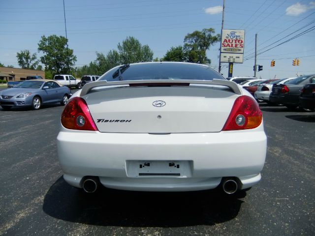 2003 Hyundai Tiburon Base