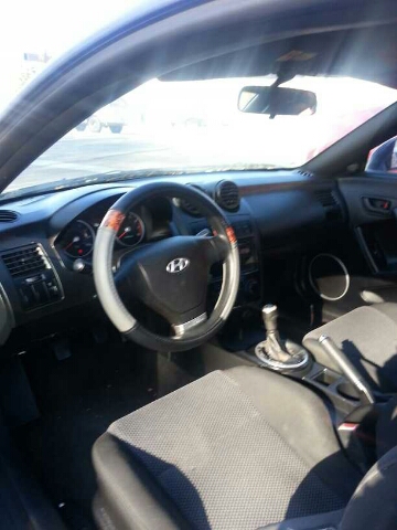 2003 Hyundai Tiburon Base