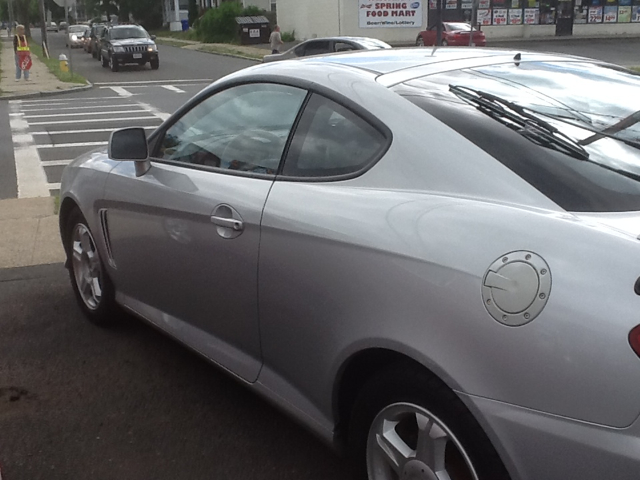 2003 Hyundai Tiburon Base
