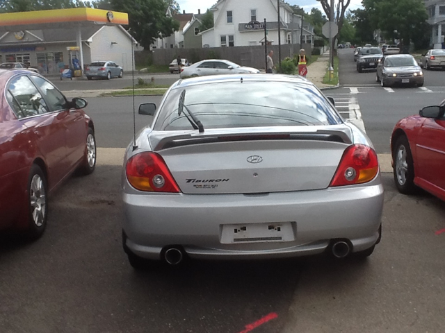 2003 Hyundai Tiburon Base