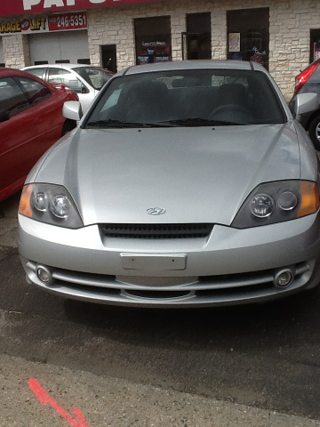 2003 Hyundai Tiburon Base