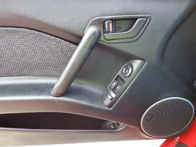 2003 Hyundai Tiburon Base