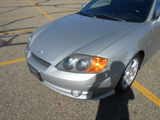 2003 Hyundai Tiburon SE LE Pro-4x