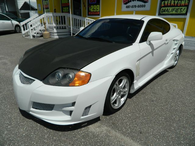2004 Hyundai Tiburon L W12 Quattro AWD Sedan