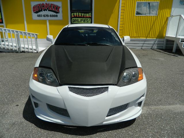2004 Hyundai Tiburon L W12 Quattro AWD Sedan
