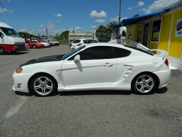 2004 Hyundai Tiburon L W12 Quattro AWD Sedan