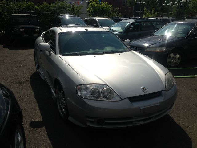 2004 Hyundai Tiburon L W12 Quattro AWD Sedan