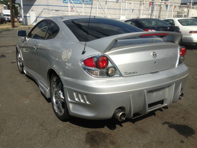 2004 Hyundai Tiburon L W12 Quattro AWD Sedan
