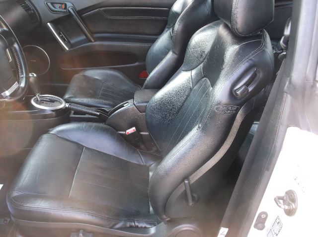 2004 Hyundai Tiburon SE LE Pro-4x