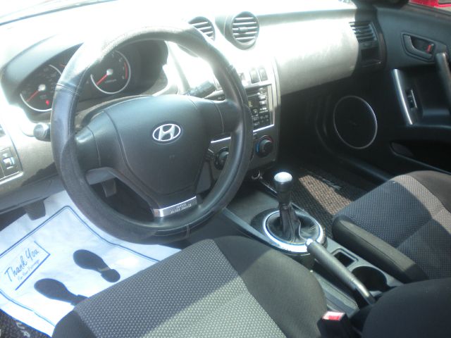 2004 Hyundai Tiburon 4WD Limited Hybrid