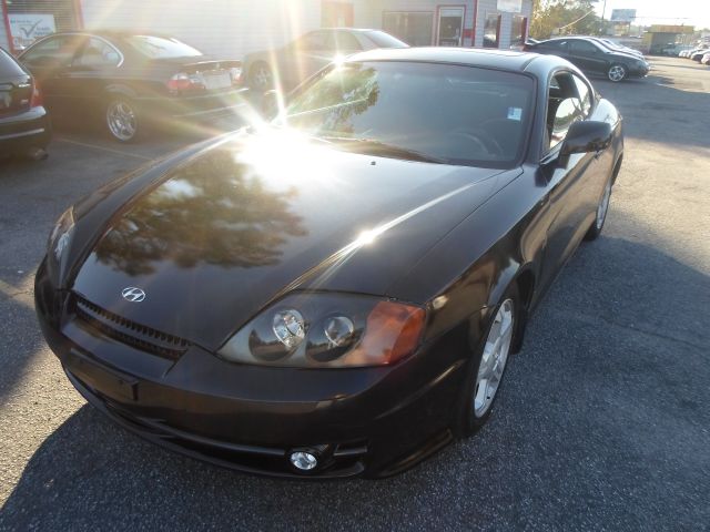 2004 Hyundai Tiburon Base
