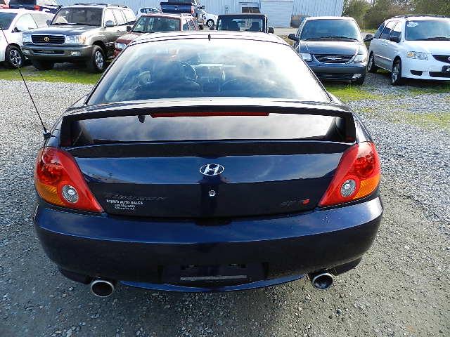 2004 Hyundai Tiburon Crew Cab LT 4x4