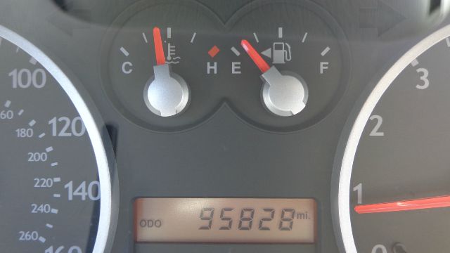 2004 Hyundai Tiburon Base