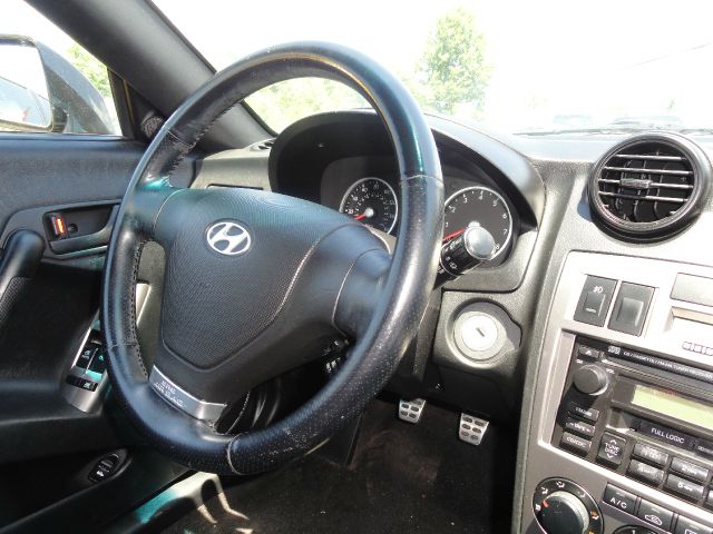 2004 Hyundai Tiburon L W12 Quattro AWD Sedan