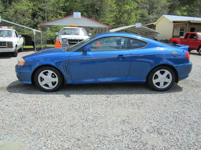 2004 Hyundai Tiburon Base