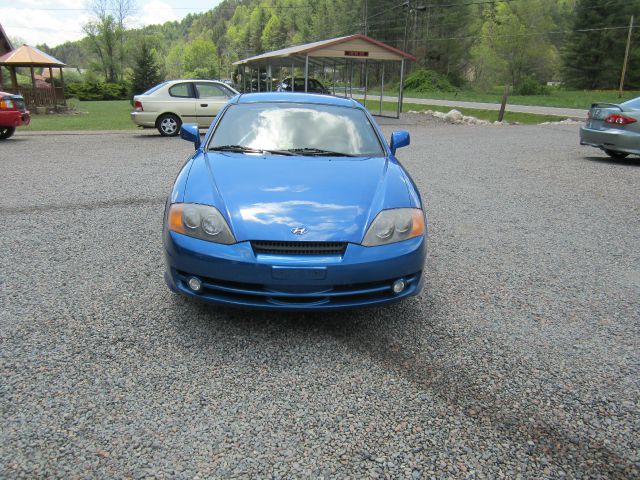 2004 Hyundai Tiburon Base