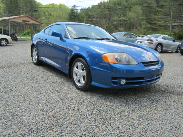 2004 Hyundai Tiburon Base