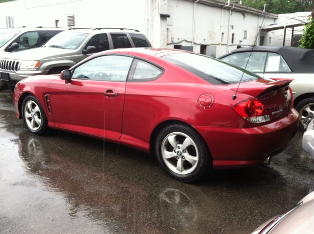 2005 Hyundai Tiburon XLS