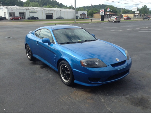 2005 Hyundai Tiburon XLS