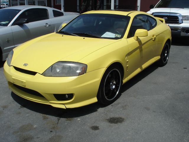 2005 Hyundai Tiburon SE