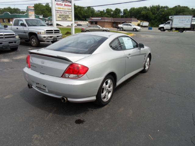 2006 Hyundai Tiburon XLS
