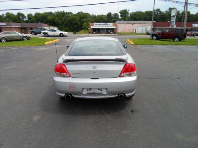2006 Hyundai Tiburon XLS