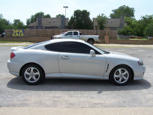 2006 Hyundai Tiburon XLS